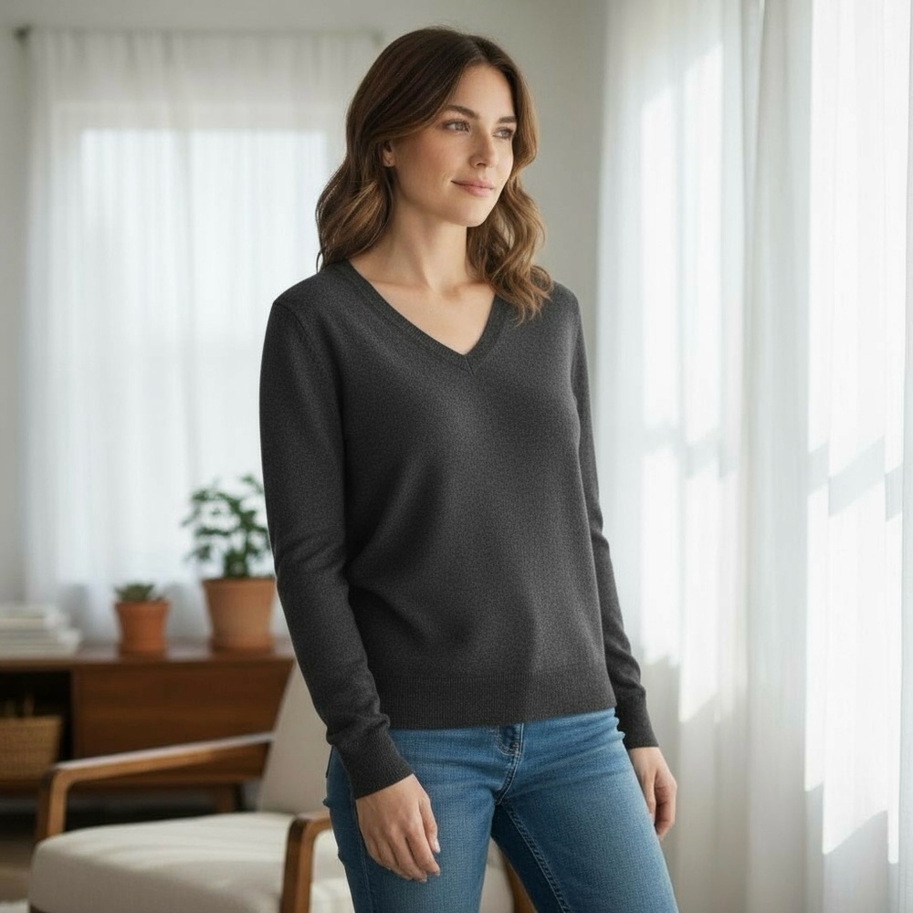 Lord & Taylor 100% Cashmere V Neck Sweater Pullover Knit Top Relaxed Preppy Gray